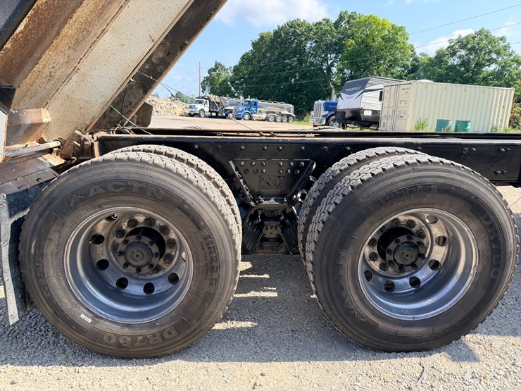 2016-western-star-4700-image-88