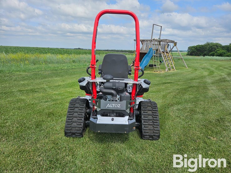 2022-altoz-trx766-zero-turn-all-terrain-commercial-mower-w/tracks-image-6