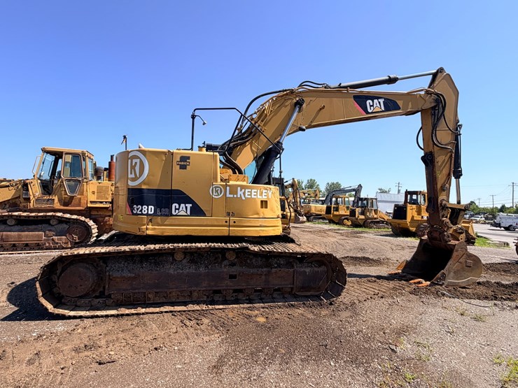 2010-caterpillar-328d-image-11