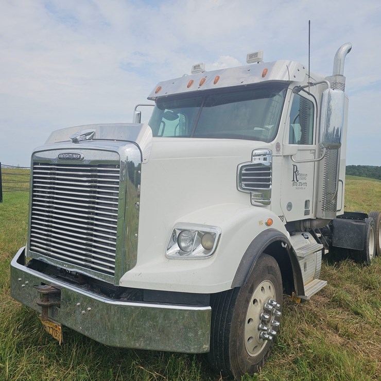 2017 FREIGHTLINER 122SD