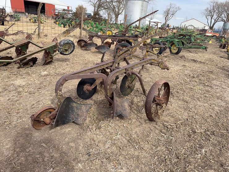 john-deere-two-bottom-plow-image-5