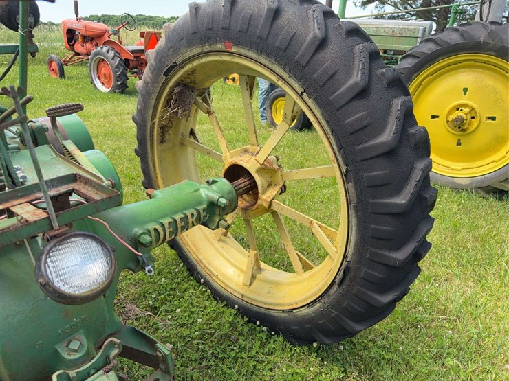 john-deere-model-b-image-12