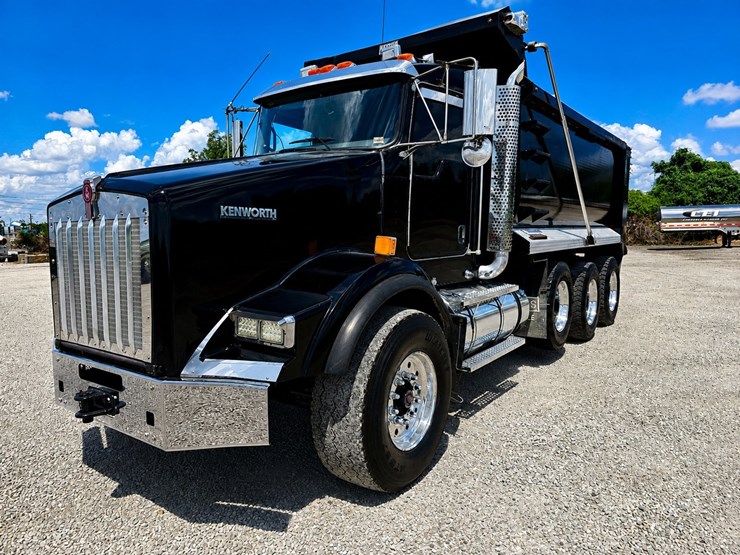 2015-kenworth-t800-image-1