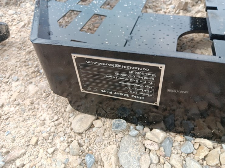 #l75-037-•-future-pallet-fork-skid-steer-attachment-image-6