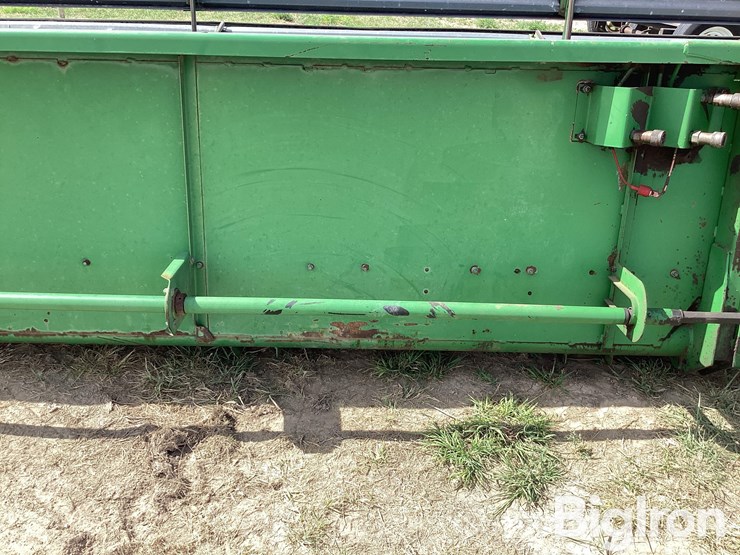 john-deere-230-image-12