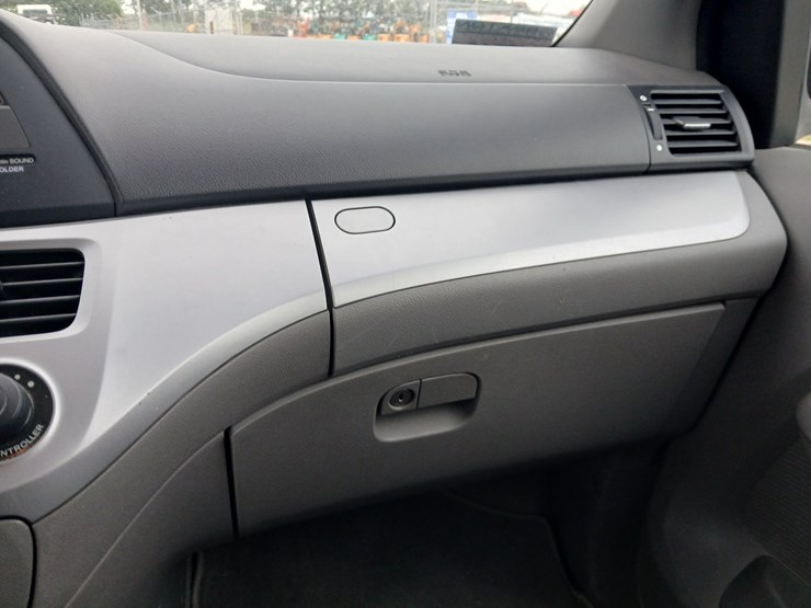 2008-honda-odyssey-image-38
