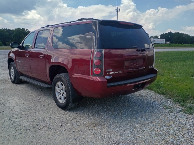 2009-gmc-yukon-xl-image-5