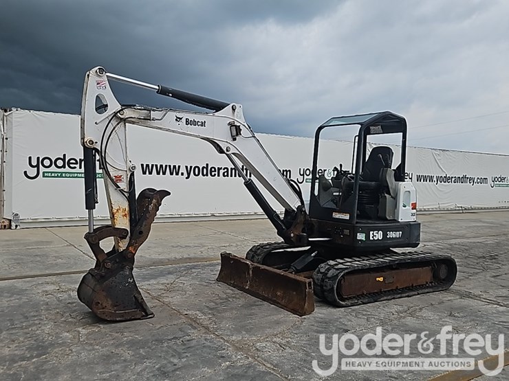 bobcat-e50-image-1