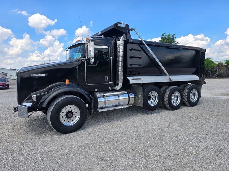 2015-kenworth-t800-image-4
