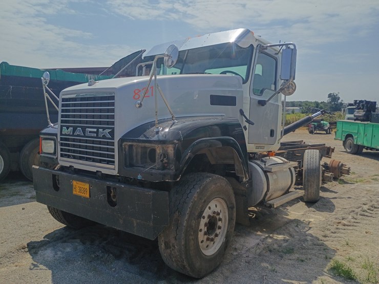 2007-mack-chn613-image-1