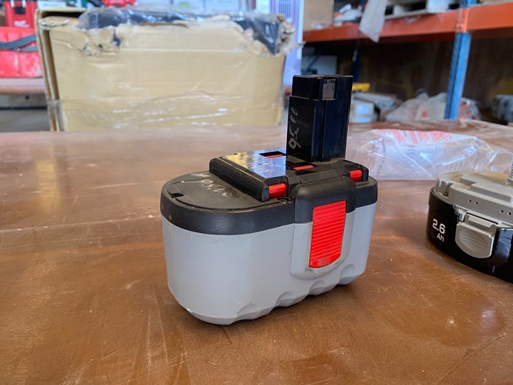 #39190-•-power-tool-batteries-image-1