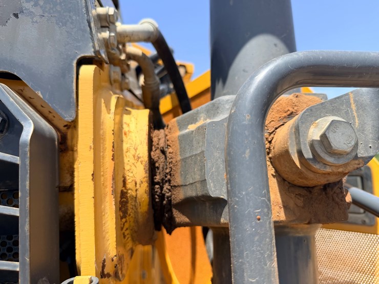 2017-deere-950k-image-202