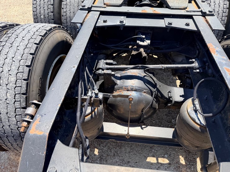 2010-kenworth-t800-image-69