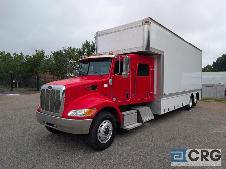 2010-peterbilt-335-image-1