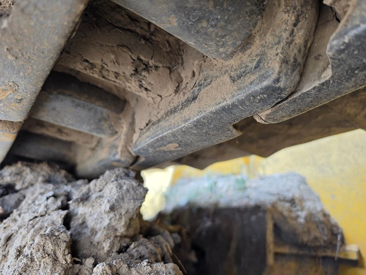 2015-deere-700k-image-73