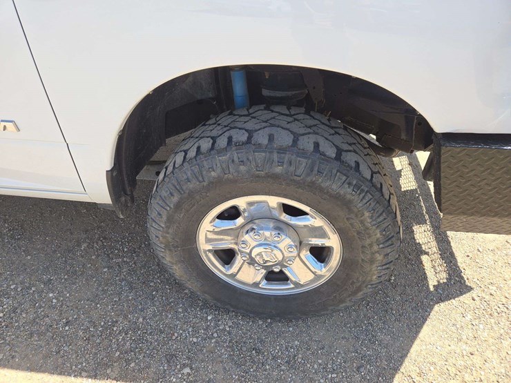 2020-ram-2500-tradesman-image-8