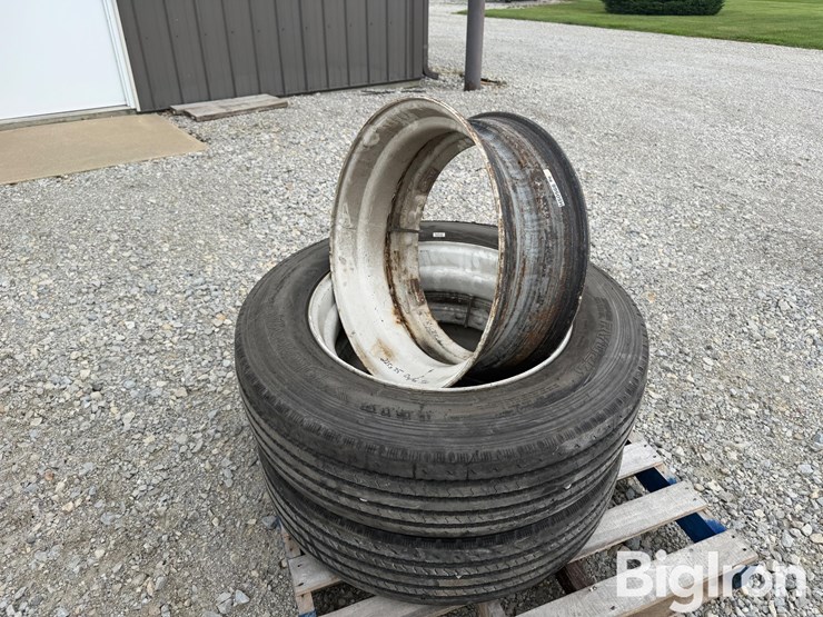 255/70r22.5-tires-&-rims-image-3