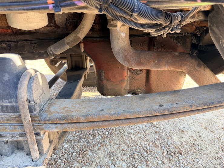 2010-kenworth-t800-image-41