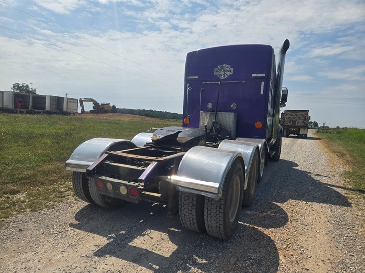 2006-kenworth-w900-image-15