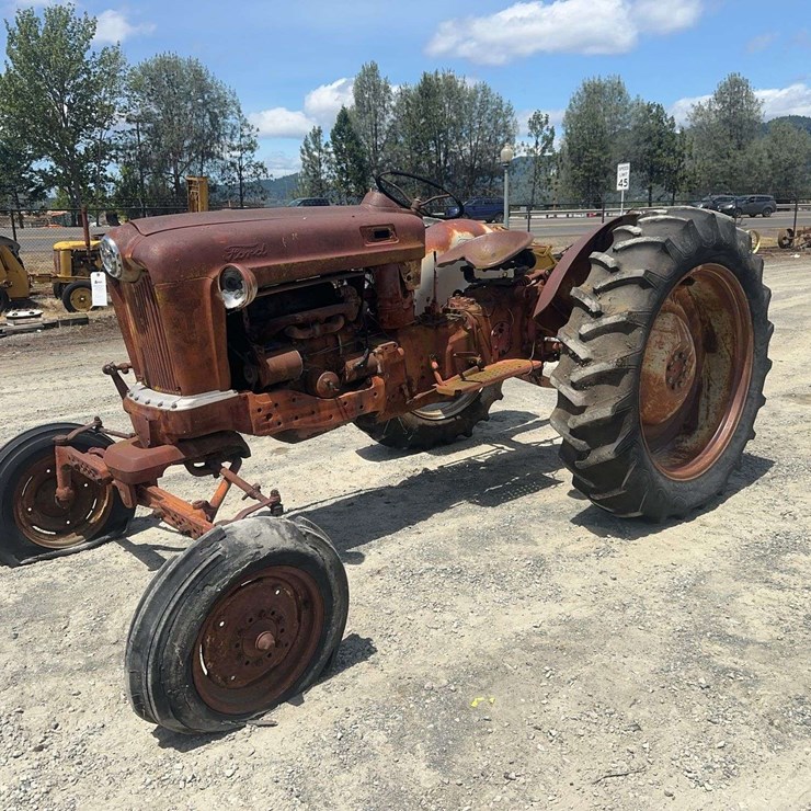 FORD 900