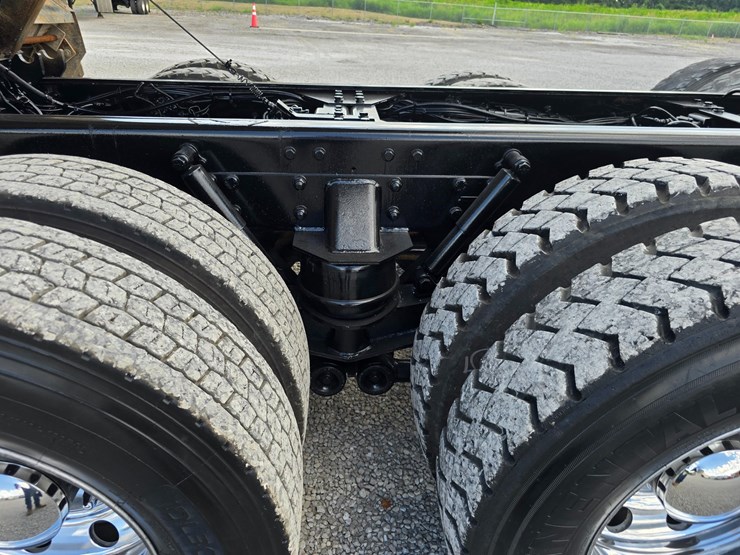 2015-kenworth-t800-image-118