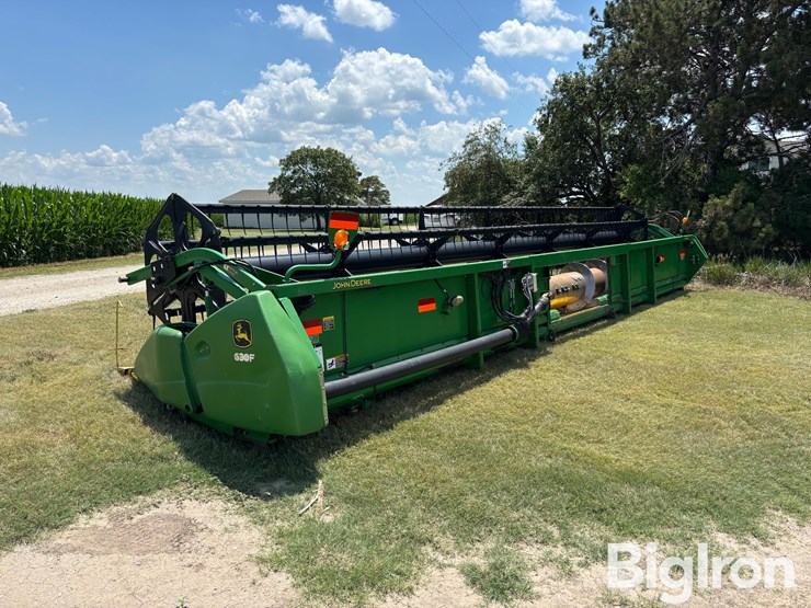2011-john-deere-630f-image-7