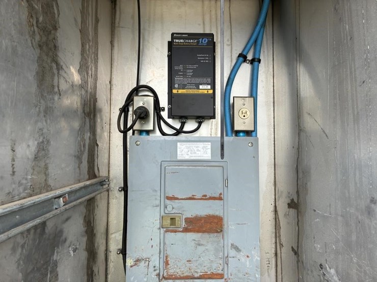 2002-workhorse-p42-image-15
