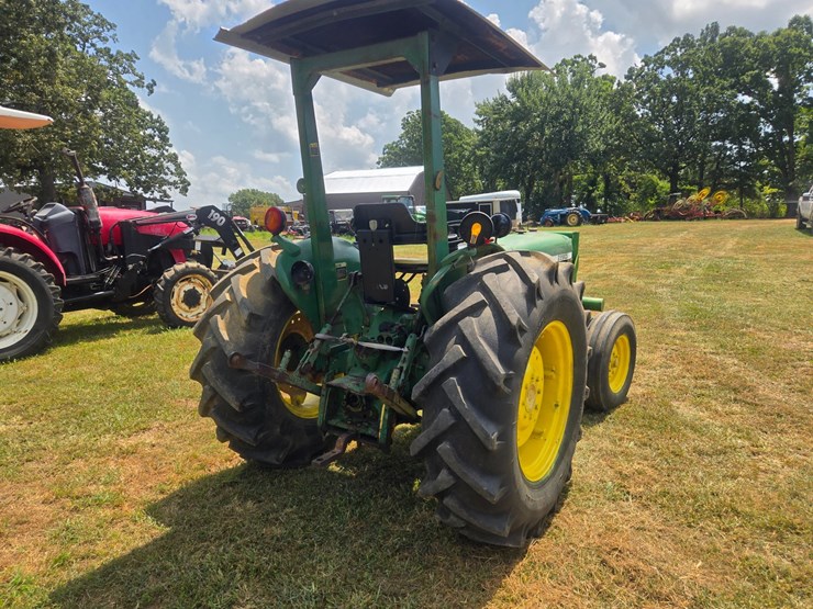 john-deere-2240-image-8