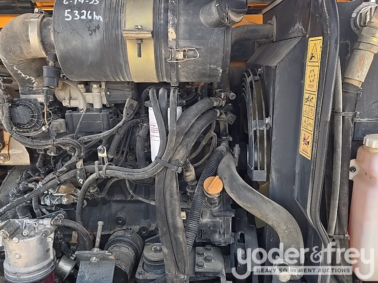2015-hyundai-80cr-9a-image-42