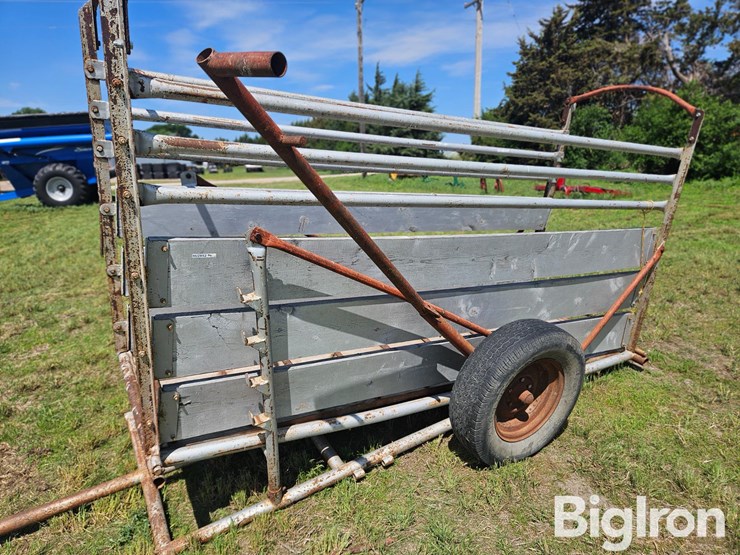 portable-livestock-loading-chute-image-11
