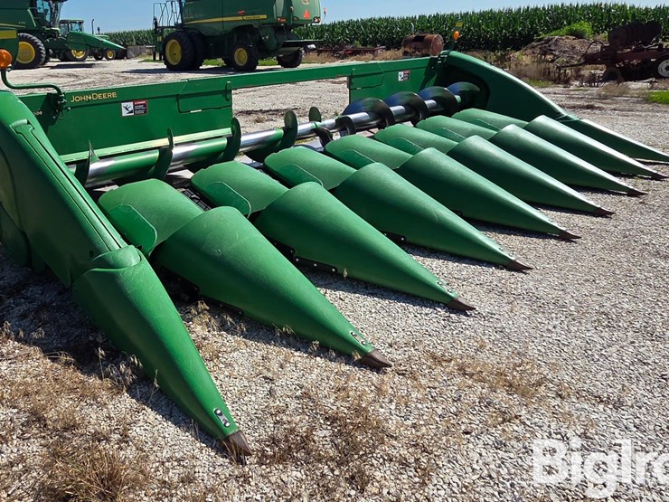 2010-john-deere-608c-image-3