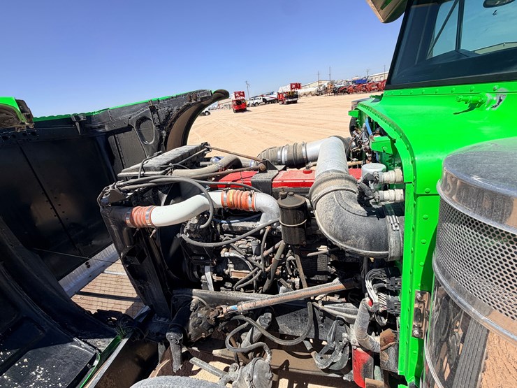 1996-peterbilt-379-image-10