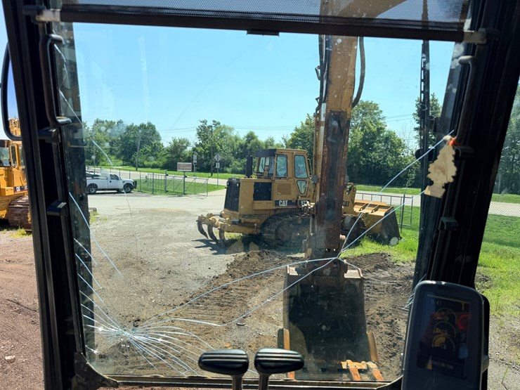2010-caterpillar-328d-image-60