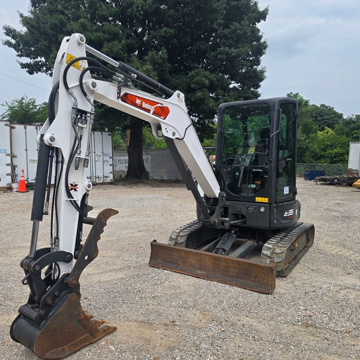 2022 BOBCAT E35