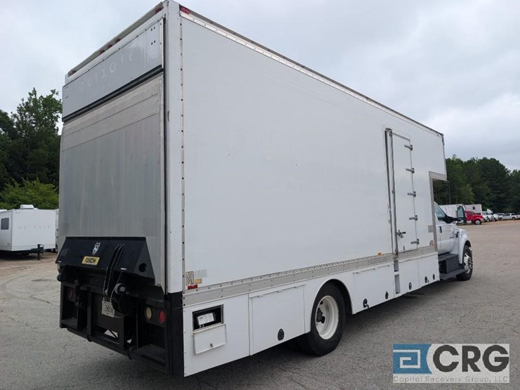 2018-ford-f650-image-15