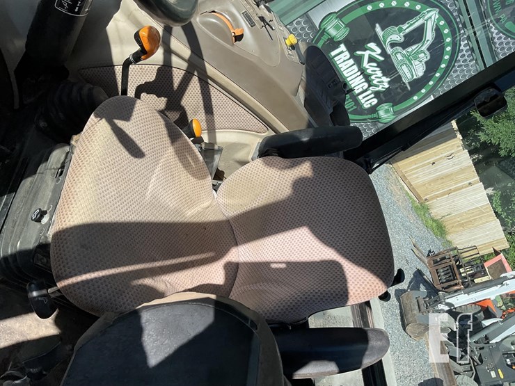 2014-john-deere-5100e-image-10