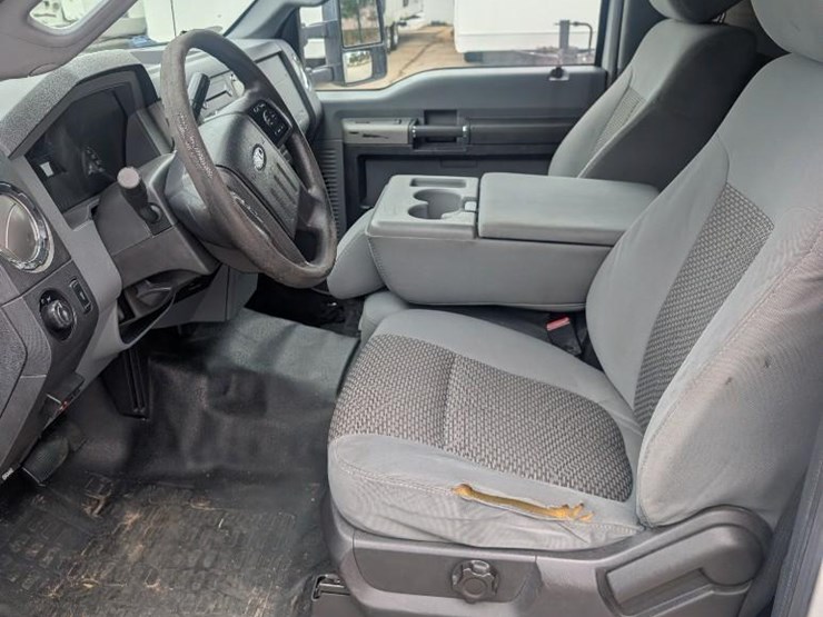 2013-ford-f550-image-6
