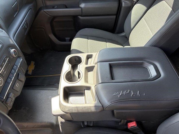 2020-chevrolet-silverado-1500-image-18