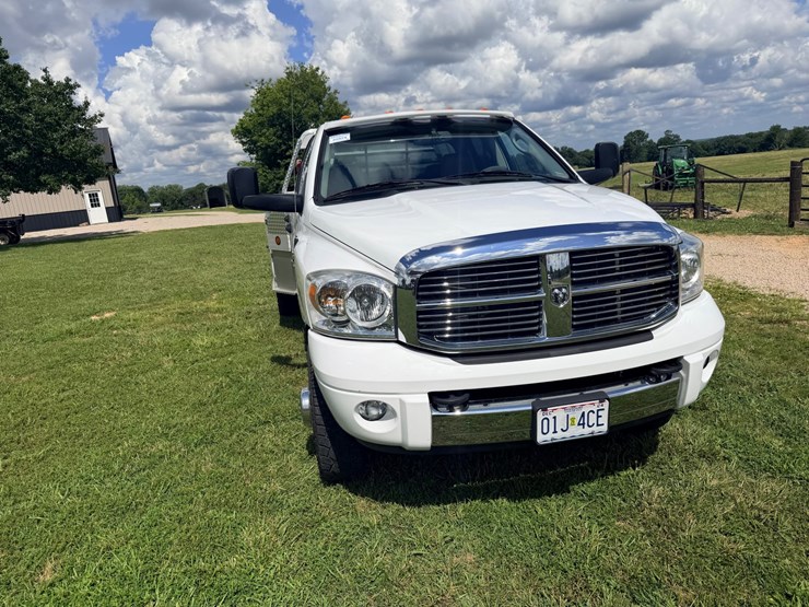 2007-dodge-ram-3500-image-25