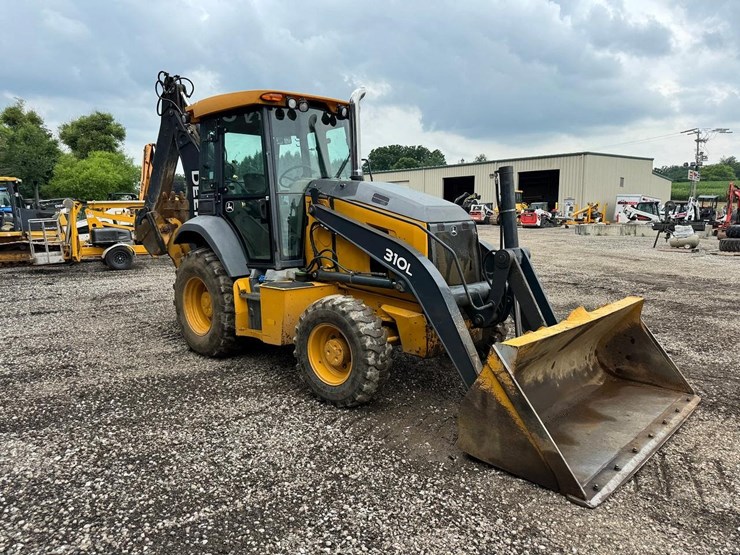 2018-deere-310l-image-8