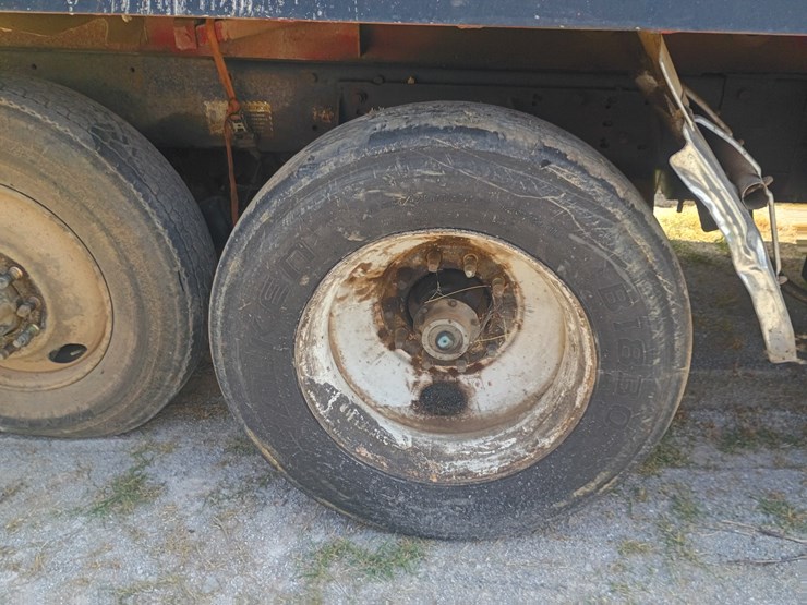 1997-mack-rd688s-image-83