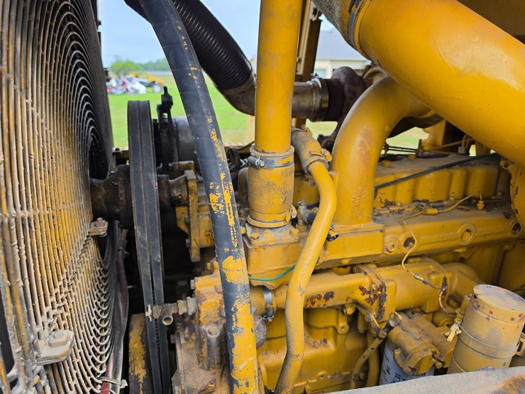 1983-caterpillar-973-image-48
