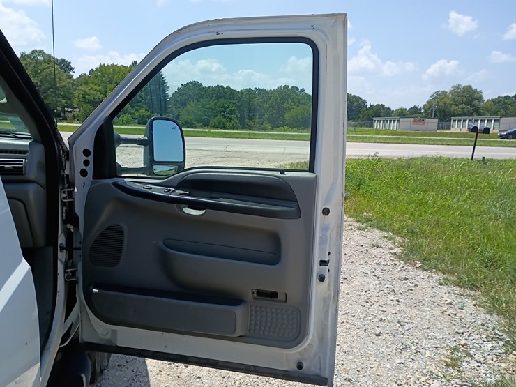 2007-ford-f550-image-36