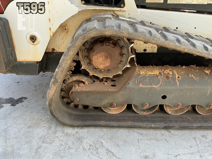 2018-bobcat-t595-image-10