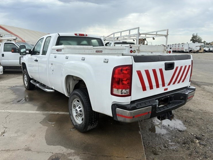 2012-gmc-sierra-2500-image-4