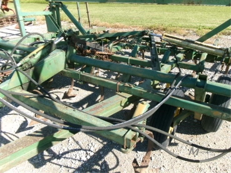 john-deere-1000-image-12