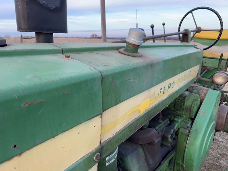 john-deere-720-image-12