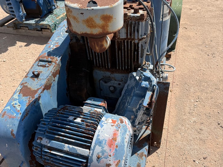 quincy-model-390,-69.2-cfm-/-200-psi-industrial-air-compressor-p/b-25-hp-electric-motor-mtd-on-skid-image-2