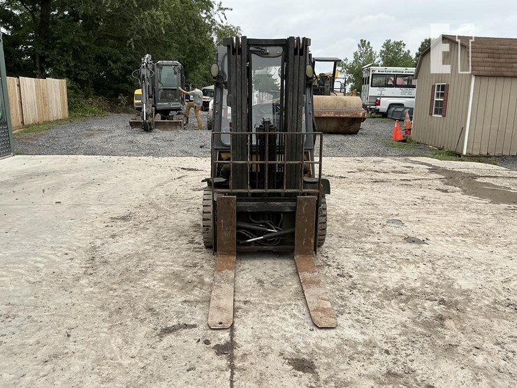 2015-caterpillar-dp30n-image-7