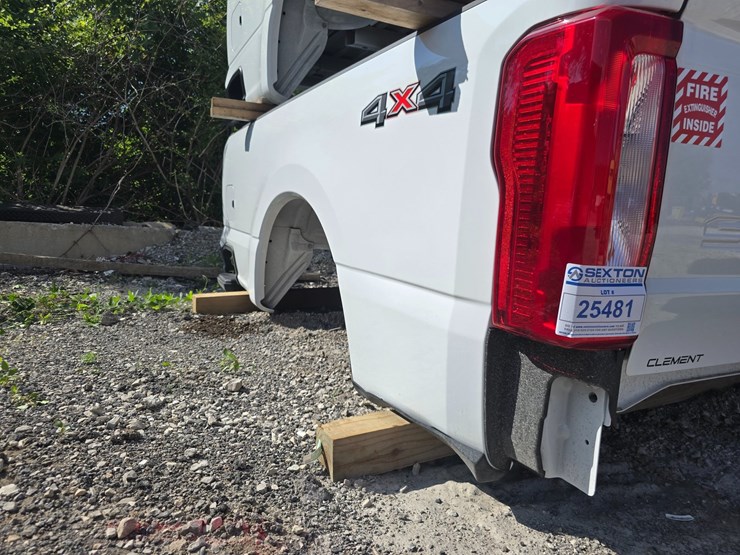 2026-ford-f250-image-8